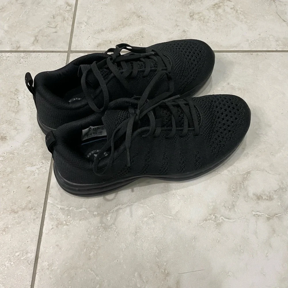 APL Womens Techloom Pro Sneaker 7.5