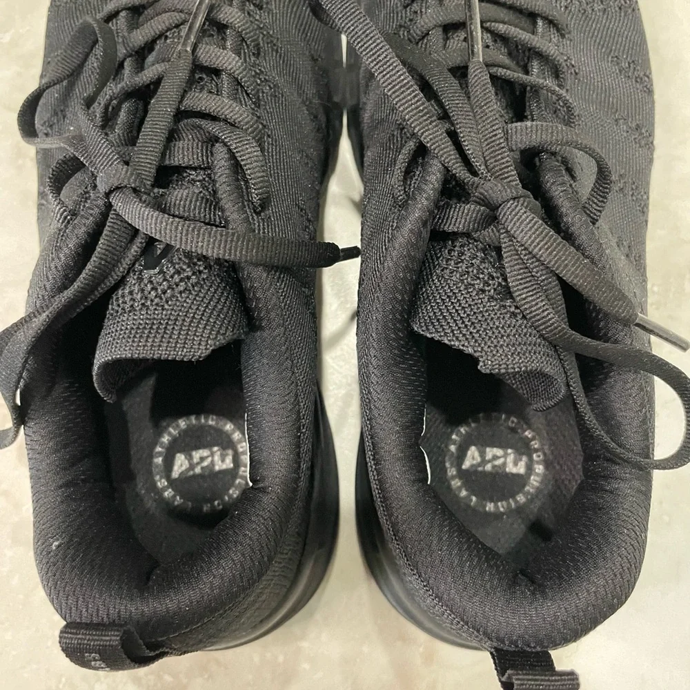 APL Womens Techloom Pro Sneaker 7.5
