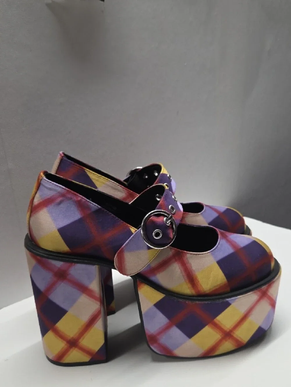 dELiA*s used good heel