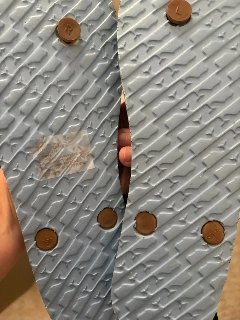 Vineyard Vines size vines flip
