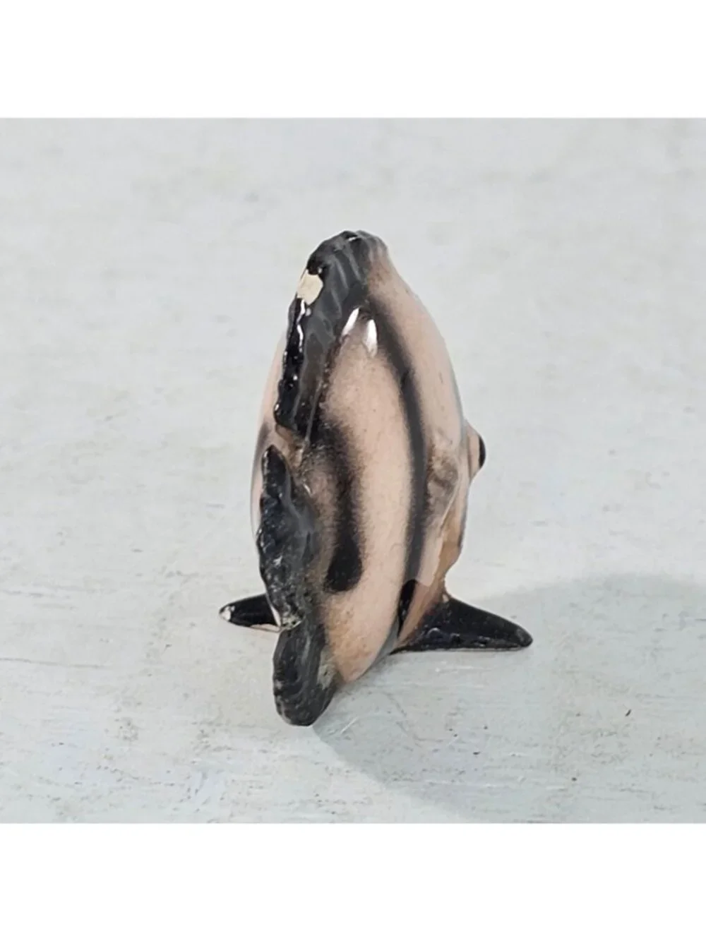 Hagen Renaker Flat Fish Miniature Figurine Pink Black *CHIPPED*