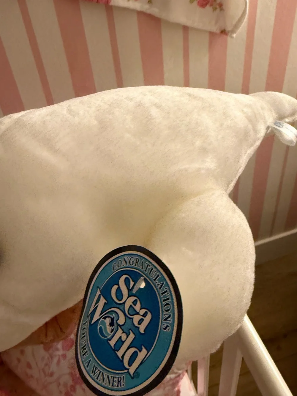 Seaworld soft white