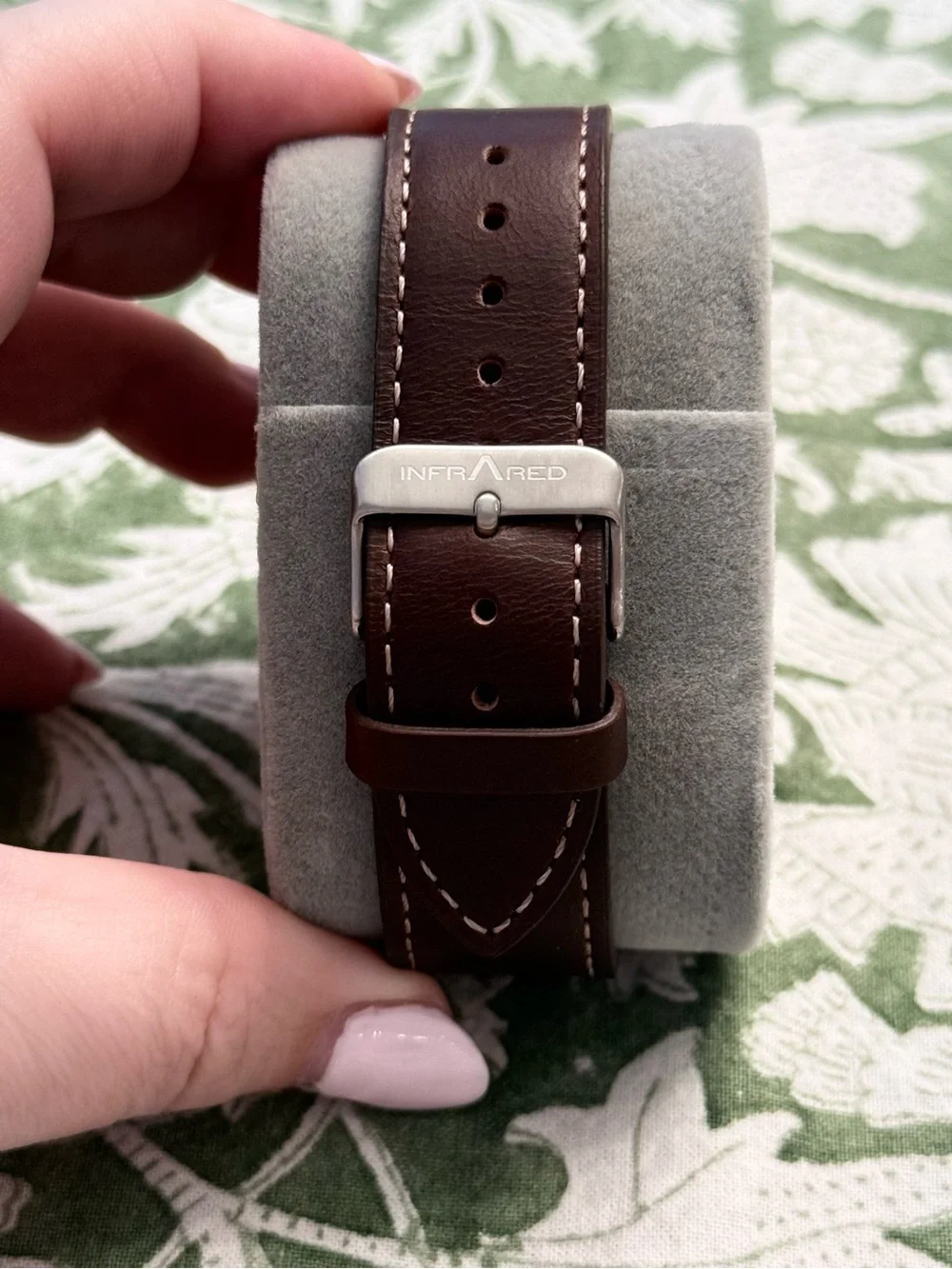 N/A contrast leather