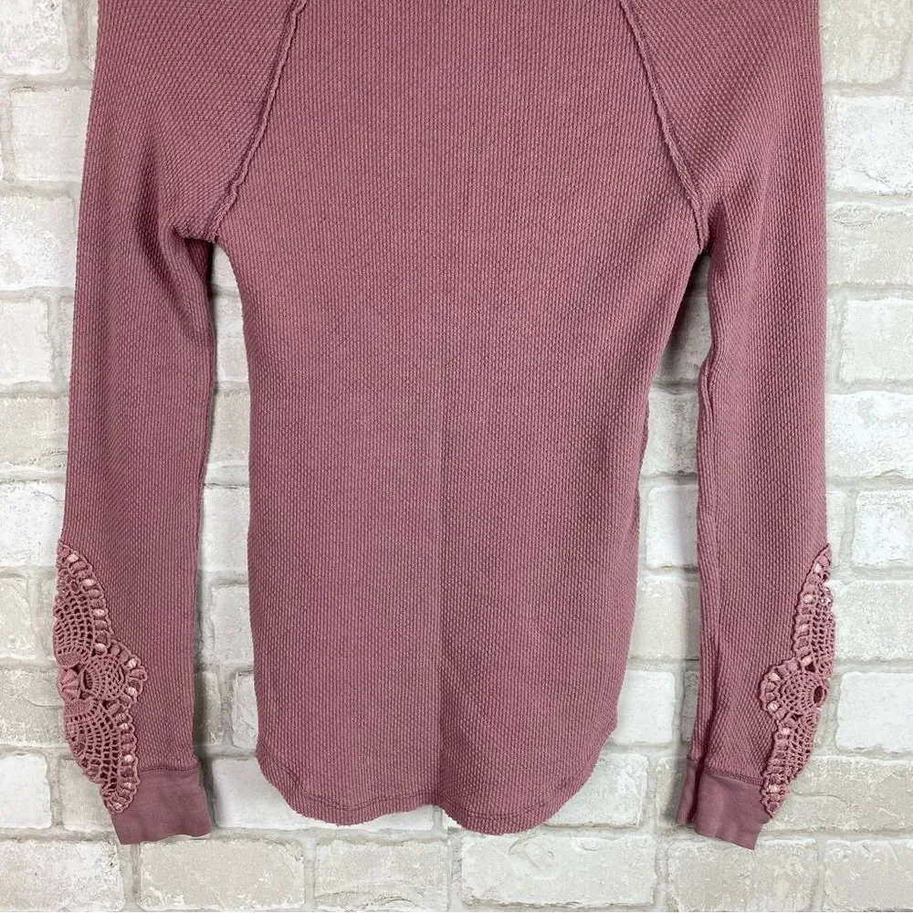 FP We The Free Synergy Cuff Thermal Pink Size M