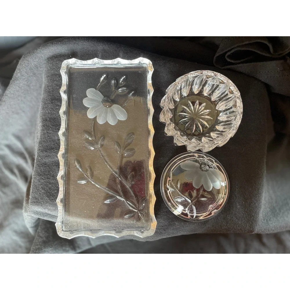 Vintage‎ Princess House Frosted Daisy Crystal Trinket Tray and Lidded Jar Set