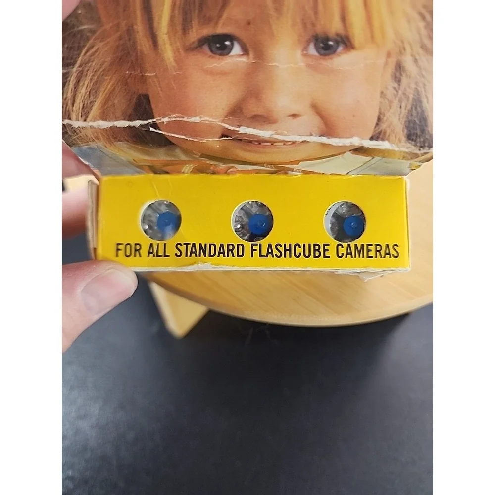 Sylvania Blue‎ Dot Flashcubes Camera Flash Cubes 3 Pack 12 Flashes NEW OLD STOCK