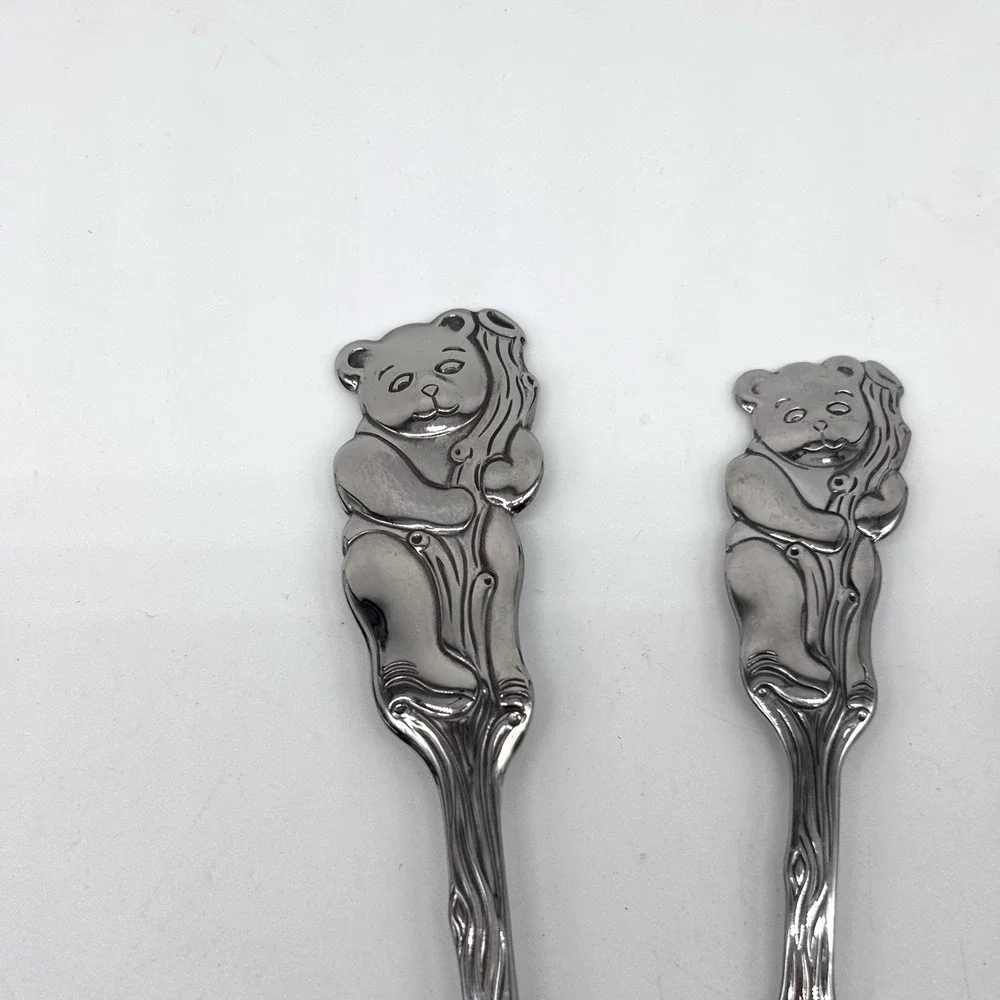 ONEIDA 4 Piece Baby/Toddler Spoons CUBBY BEAR Stainless‎ Flatware