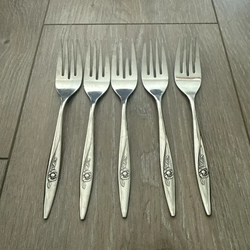 Oneida my stainless flatware