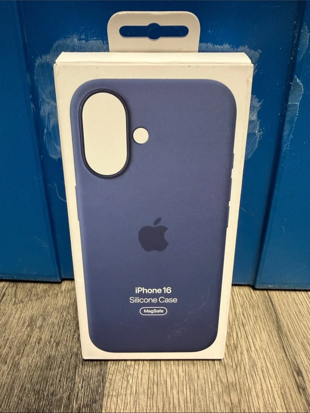 Apple iPhone 16 Silicone Case - Blue