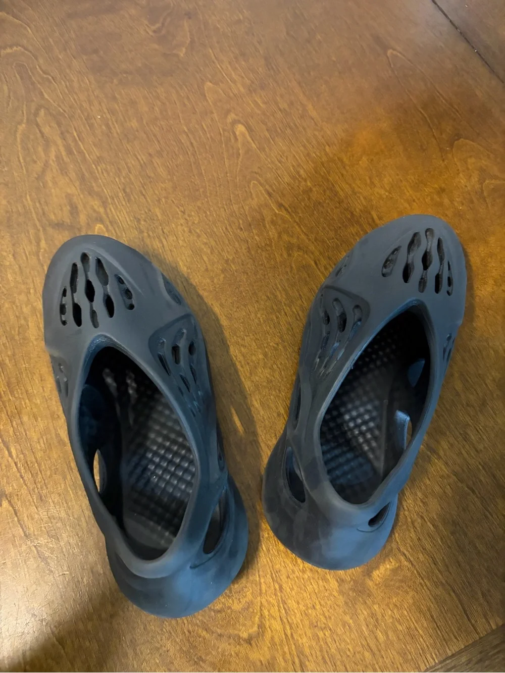 Yeezy kids slip