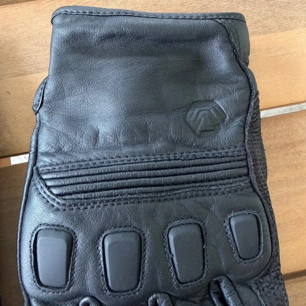 REAX tasker leather