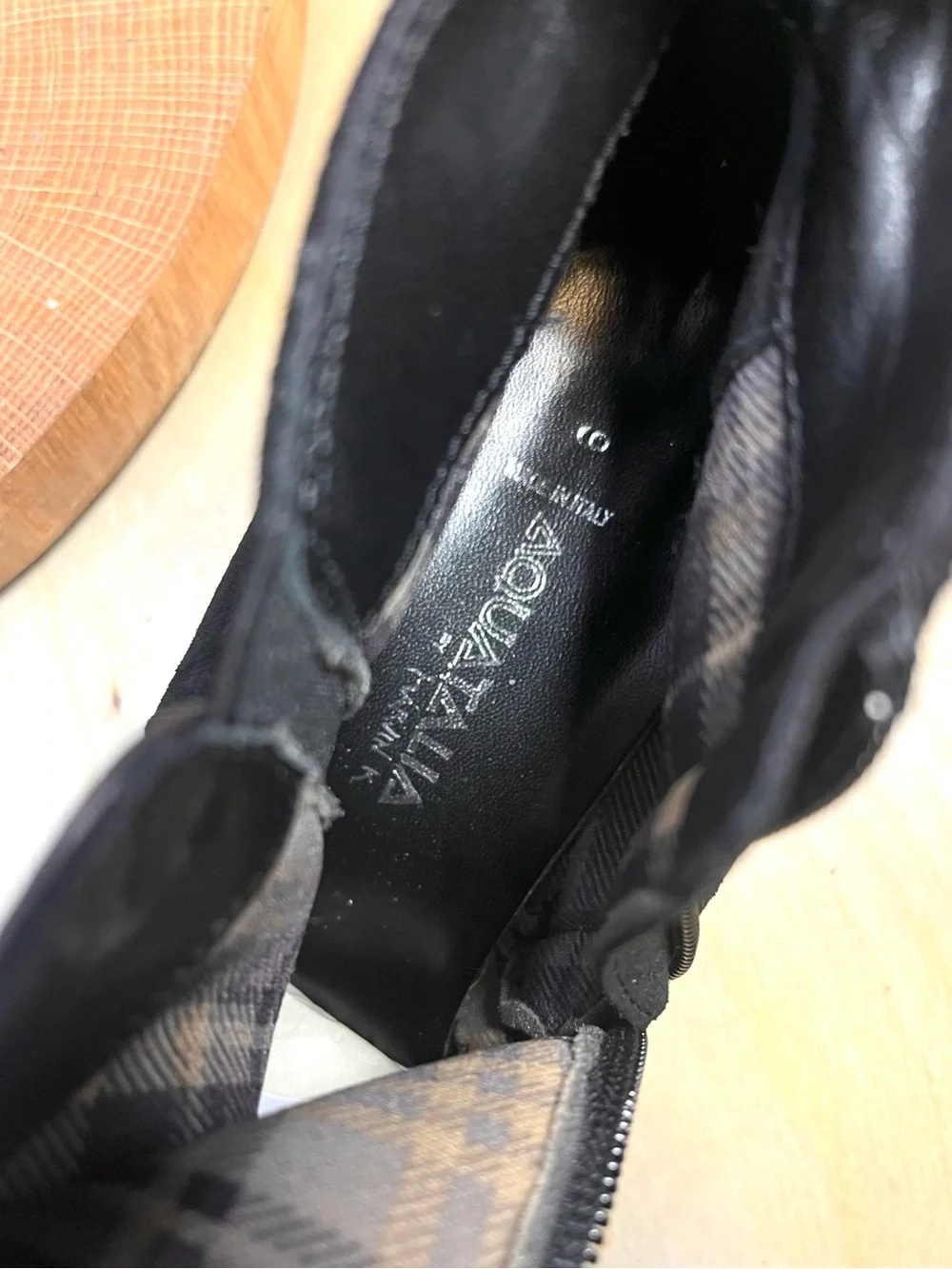 NWOB Aquatalia Marvin K Black Suede Booties Black Sole Size 9