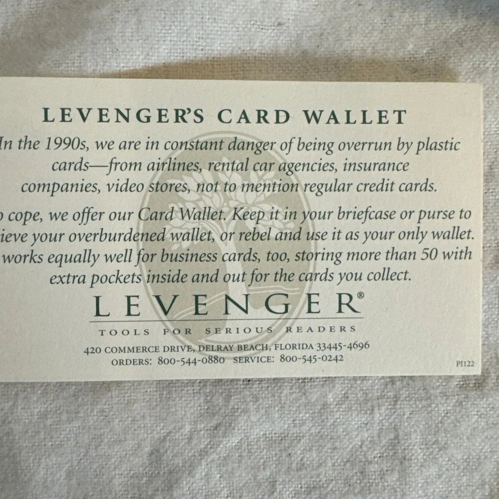 Levenger Pebbled Saddle Brown Fine Leather ID Credit Card Wallet NEW‎ In Box