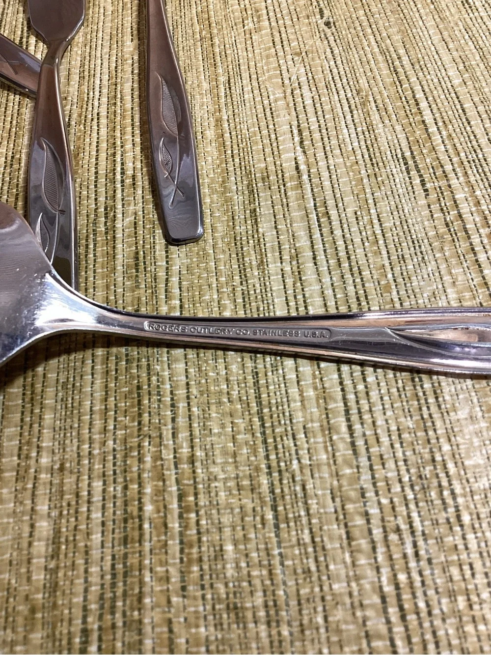 Vintage MCM Rogers Co. IS Flatware Whispering Leaf 20 pieces