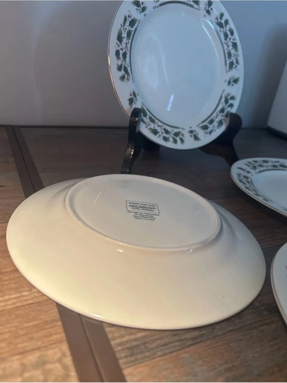 Corelle four dinner