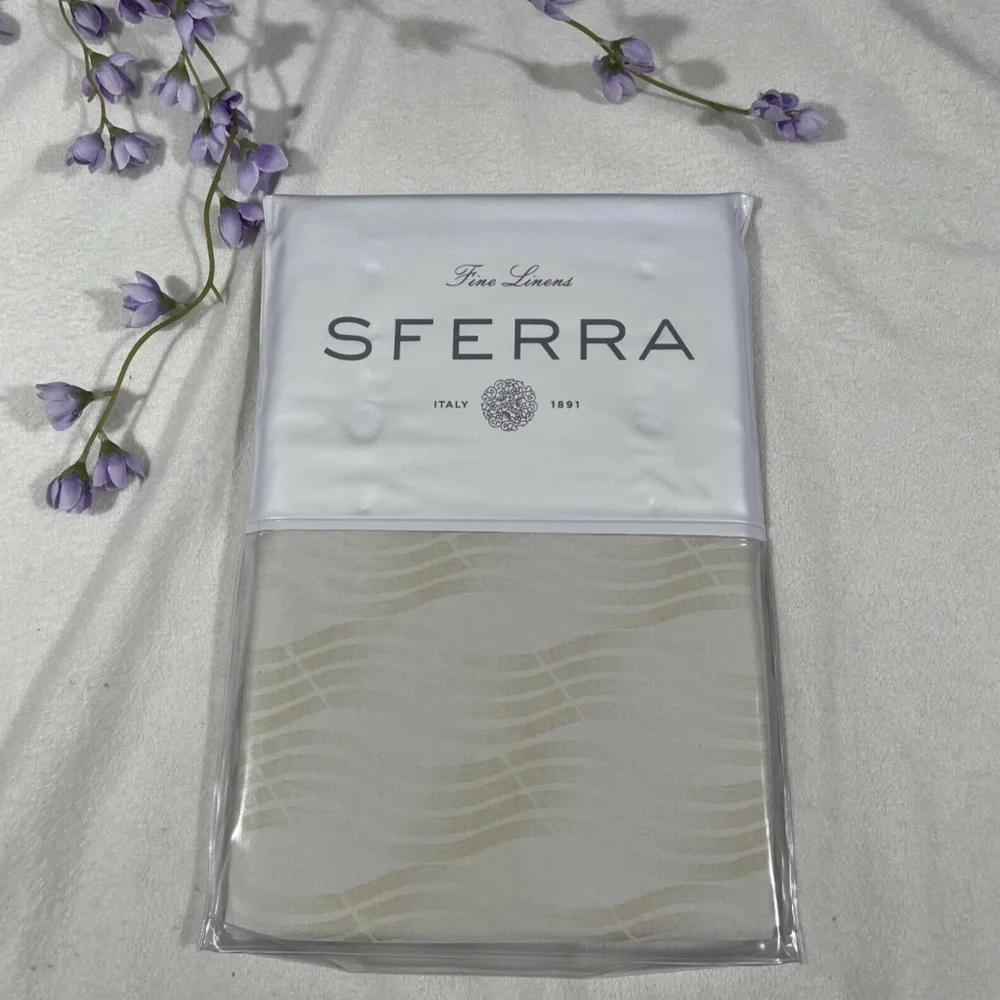NIB SFERRA Vissio [ 1 Euro Continental] Pillow Sham Champagne 26‎ x 26