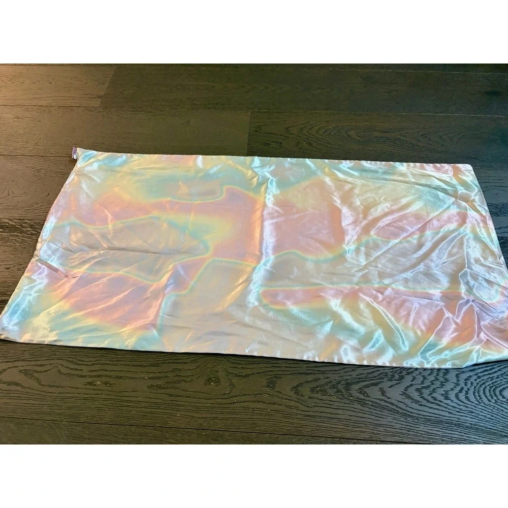 Kitsch Satin Sleep Pillowcase in Iridescent Holographic Finish, King size