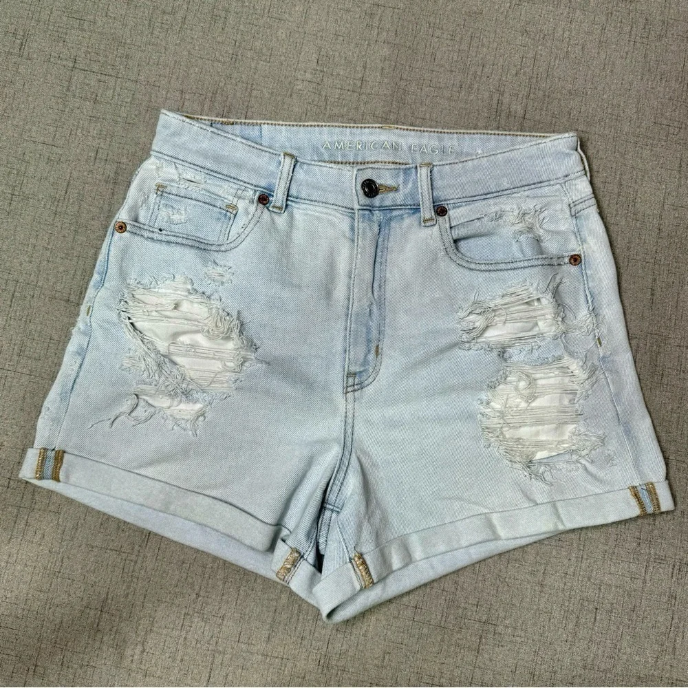 American Eagle Mom Short Distressed Destroyed Stretch High Rise Light Blue 8