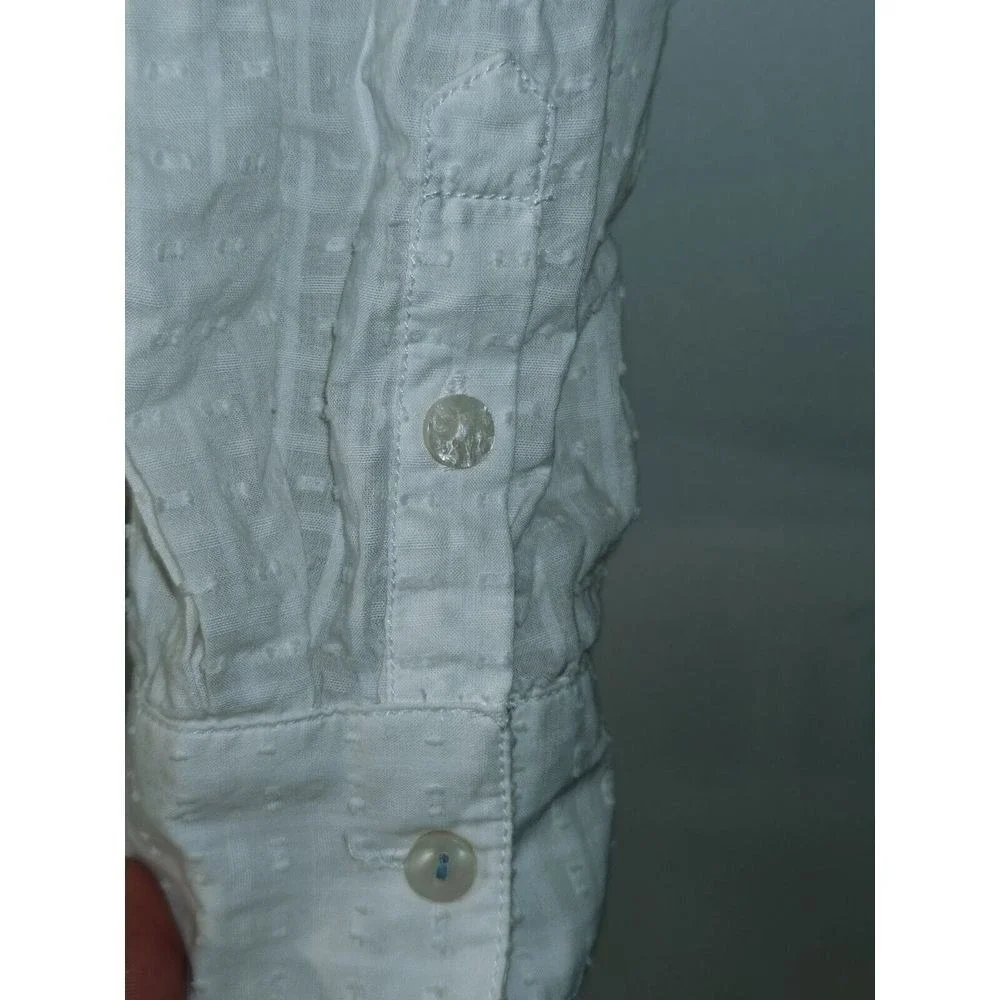 White Textured Button Up Shirt‎ with Lace Back Detail xs Read