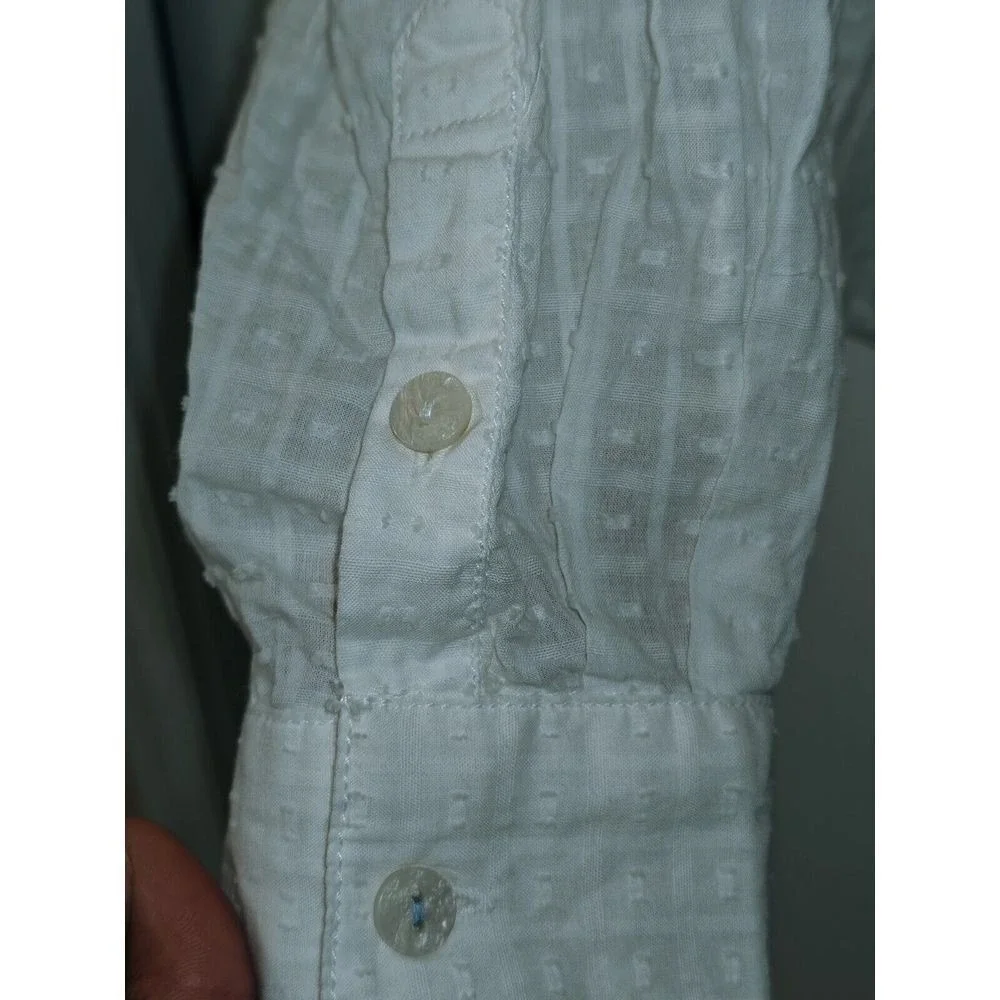 White Textured Button Up Shirt‎ with Lace Back Detail xs Read