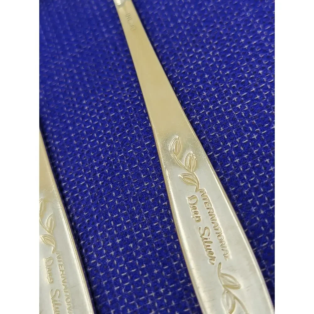 INTERNATIONAL silverplate LAUREL MIST Set of 4 Salad Fork Vtg