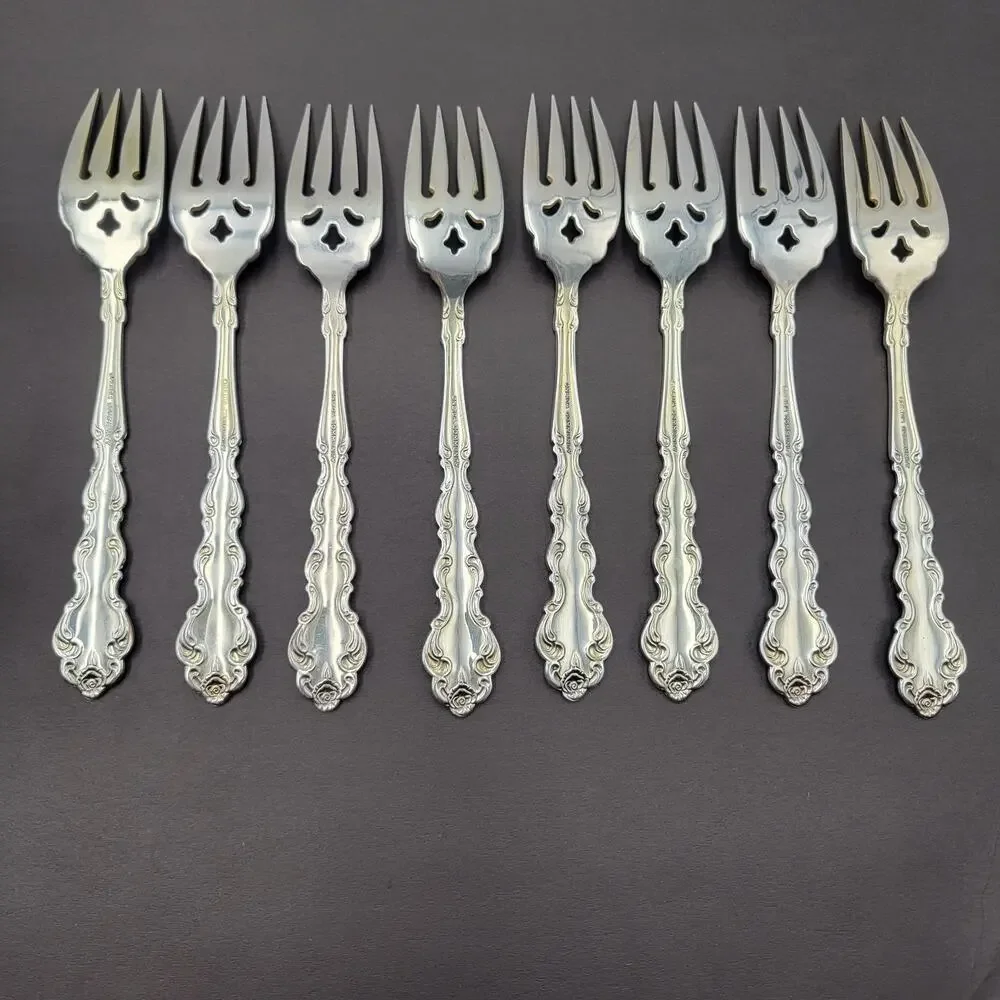 Oneida sophistication silverplate or