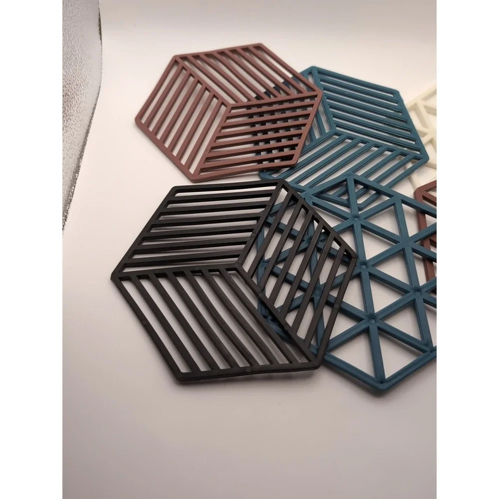 The Unbranded Brand silicone coaster