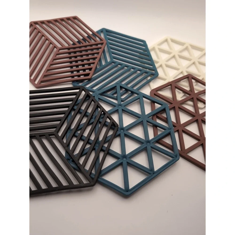 The Unbranded Brand silicone coaster