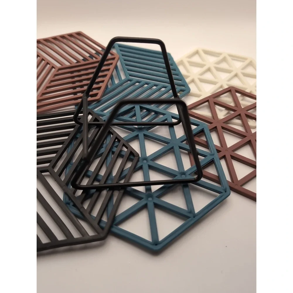 The Unbranded Brand silicone coaster