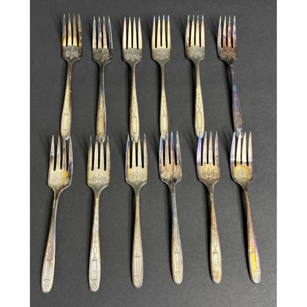 12 Oneida Community Grosvenor Salad Forks Silverplate 6 1/4