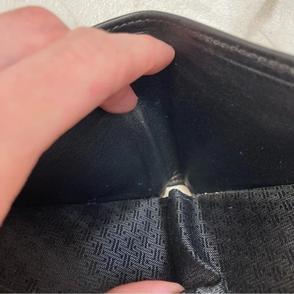 Tumi light scuffs surface