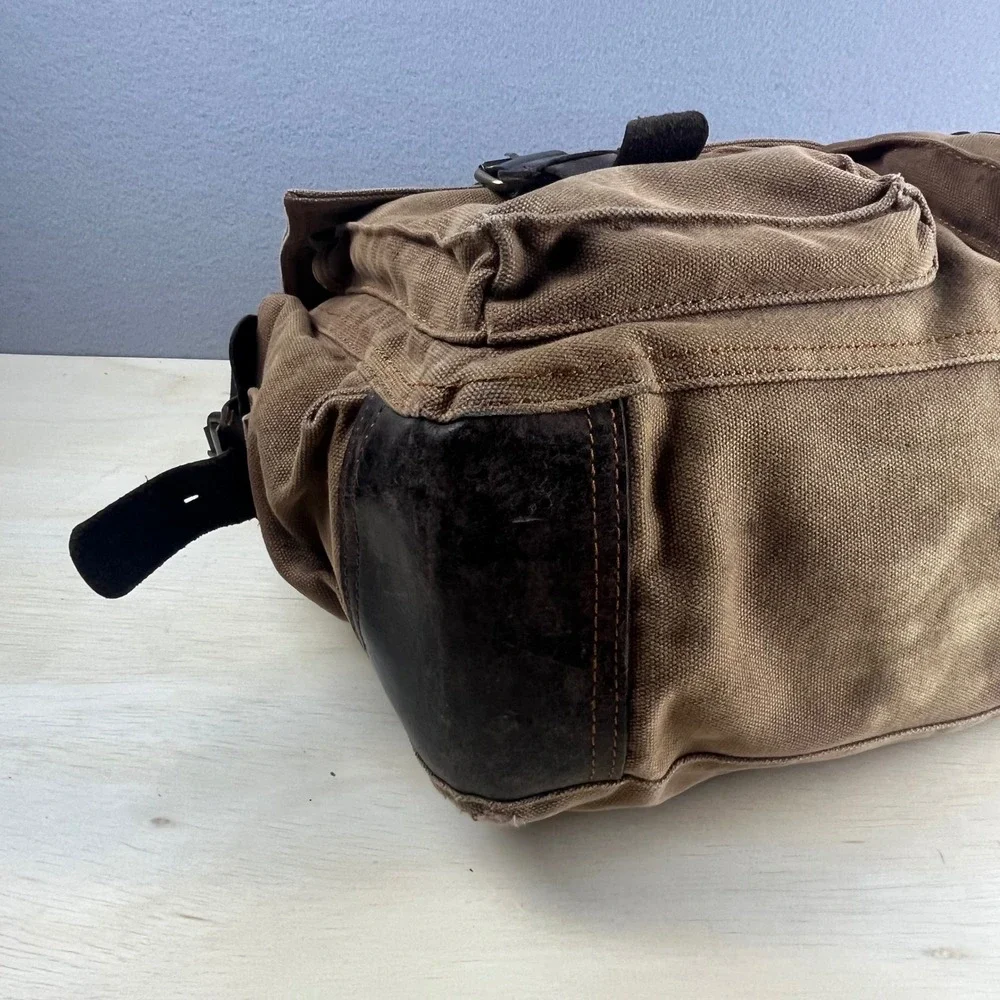 Berchirly canvas messenger