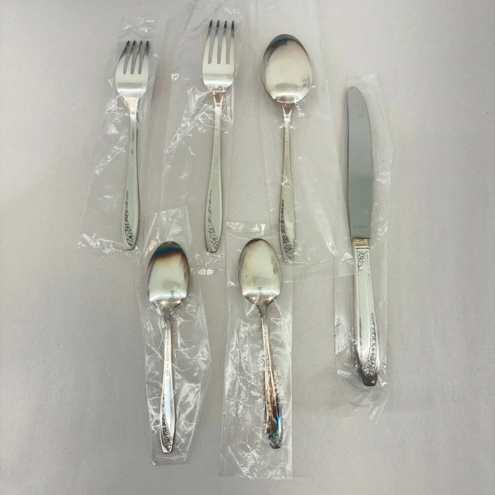 Wm Rogers spoon lot gently