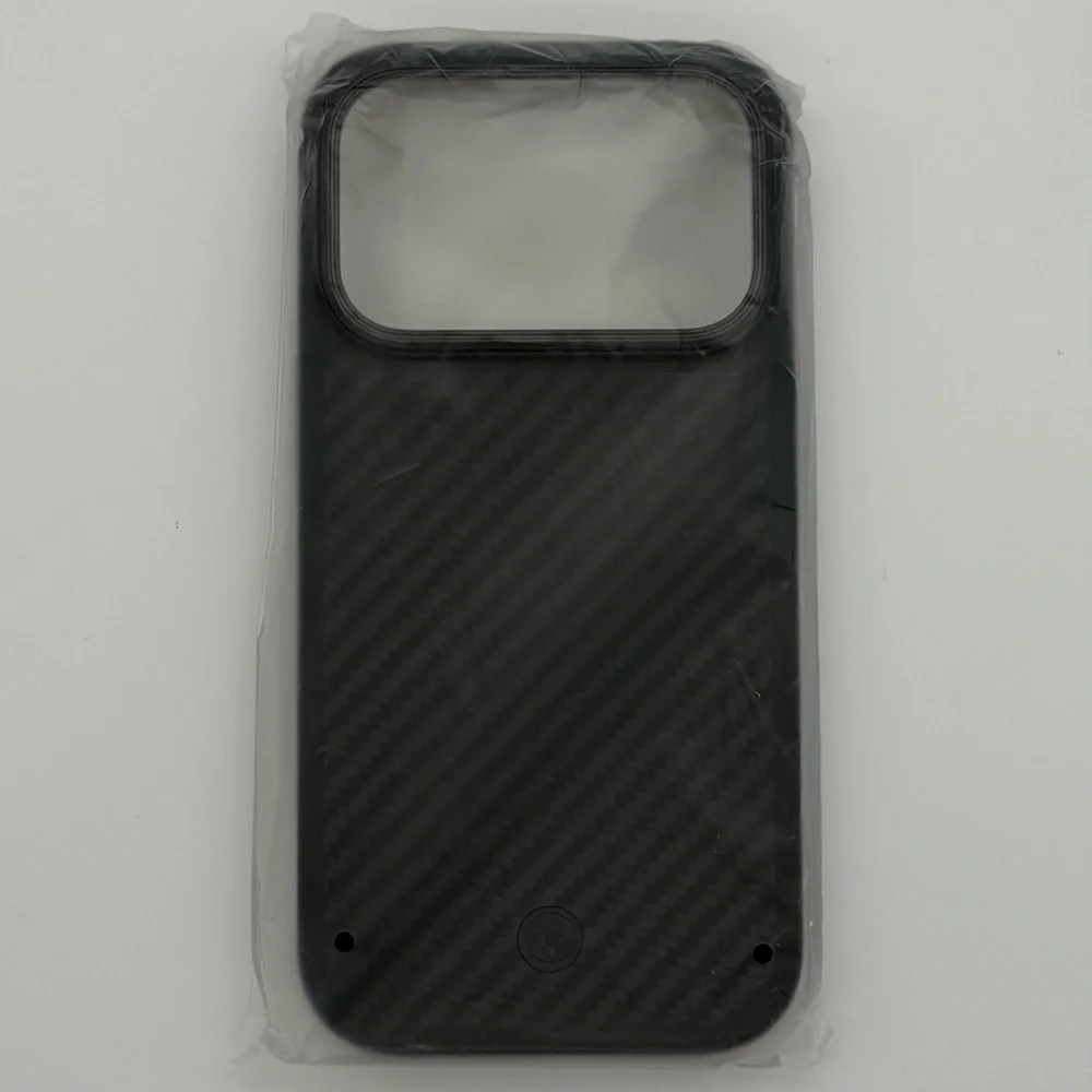 iPhone 17 Black Carbon-Texture Mag Safe Case