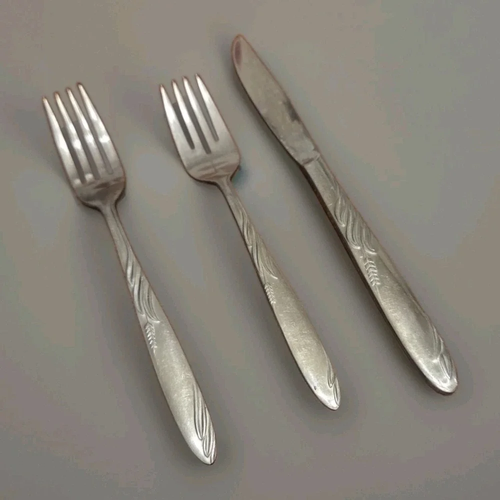 The Unbranded Brand each dinner