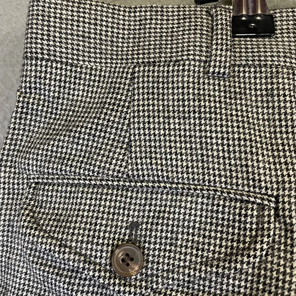 Barry I. Bricken measurements waist