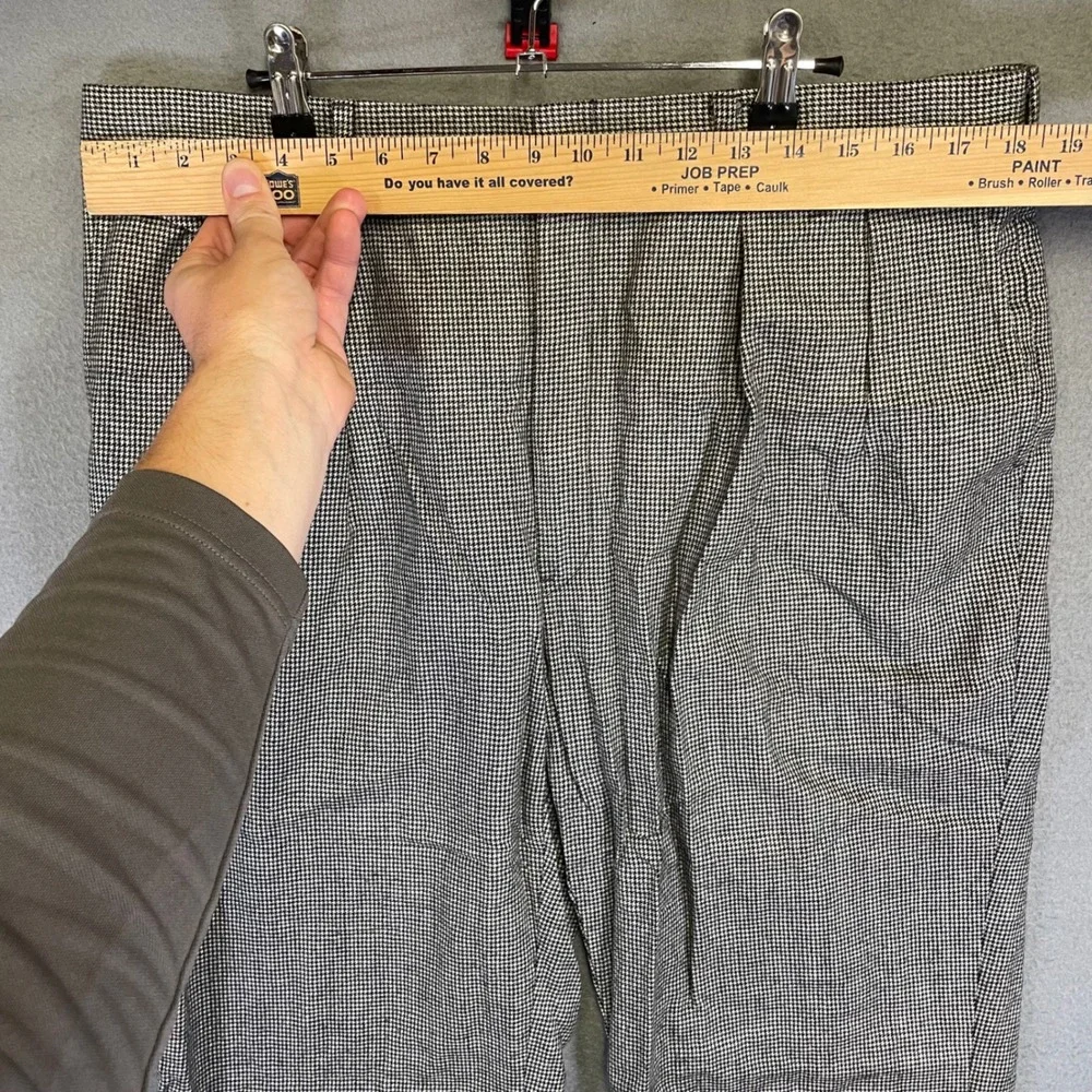 Barry I. Bricken measurements waist