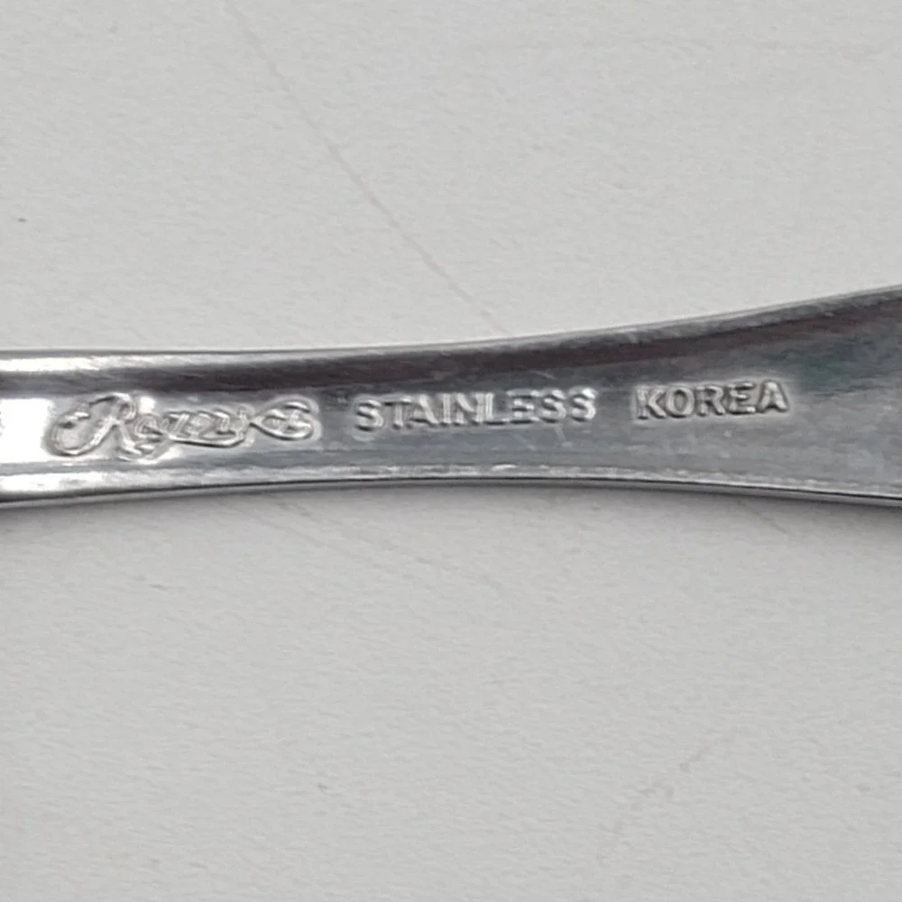 Stanley Roberts includes knives classic