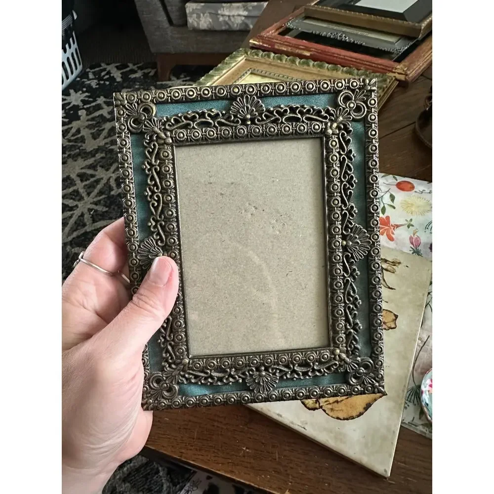 Frame Denim scrolling items