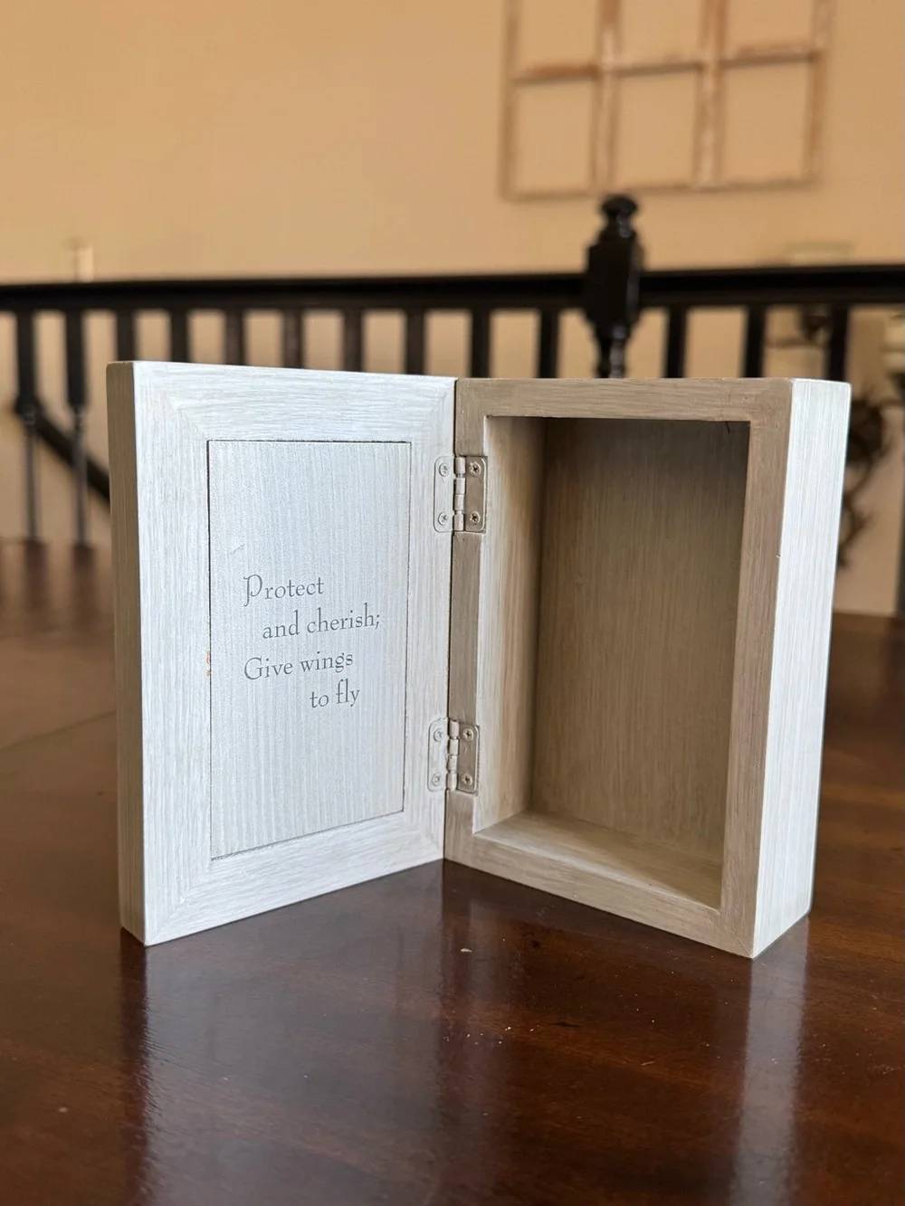 Willow Tree Pale Gray Sculpted Embrace Frame