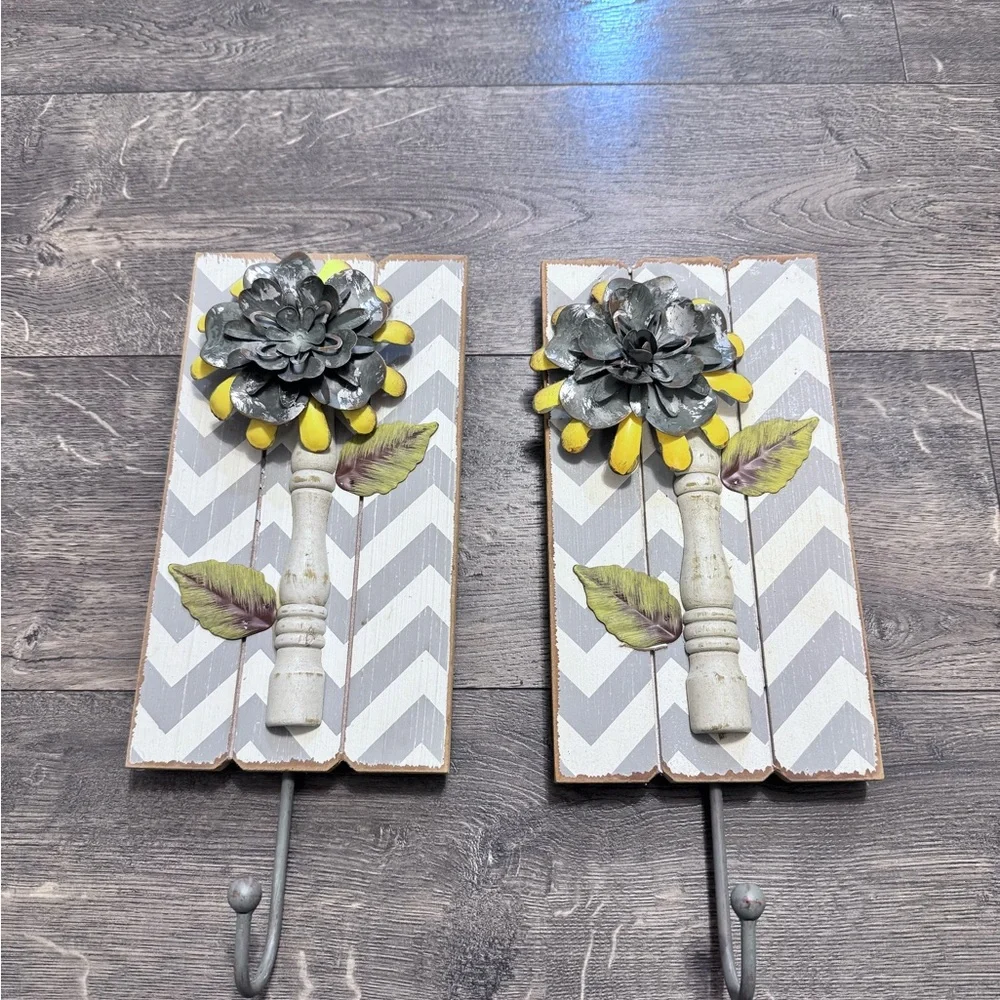 Wood and Metal Chevron 3D Flower Wall Hooks‎ - Gray and Yellow