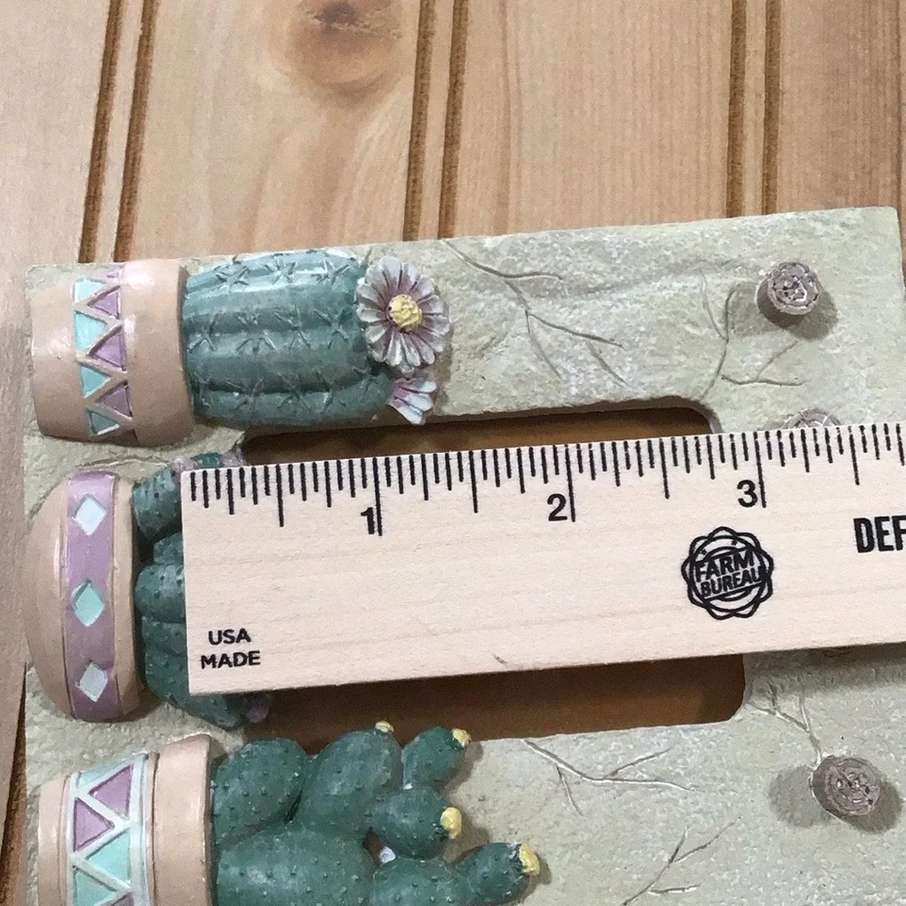 Green and Cream Cactus Accents‎ Picture Frame