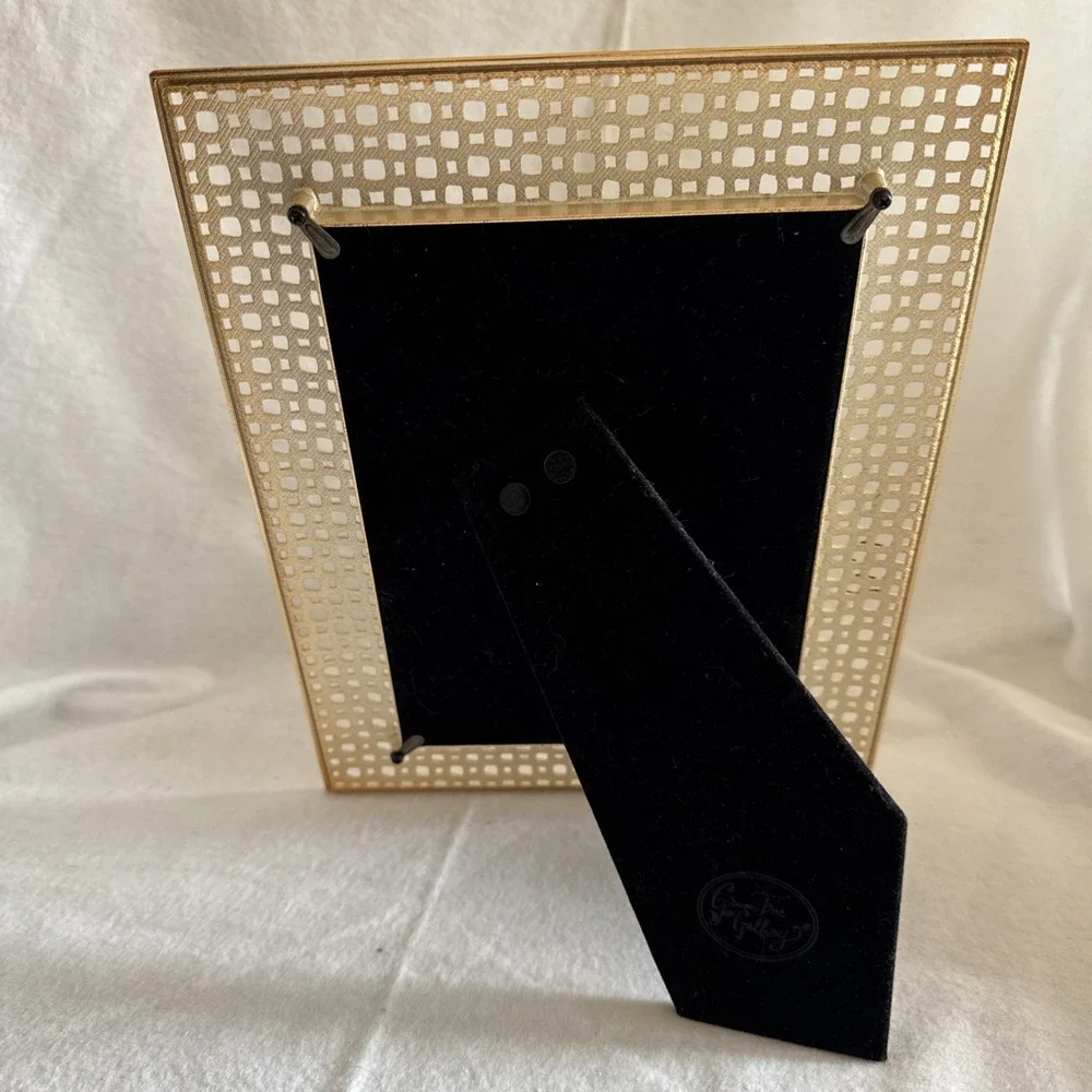 Decorative Picture Frame Gold Tone Basket Weave 3D Effect Table Top For 5x7 Size
