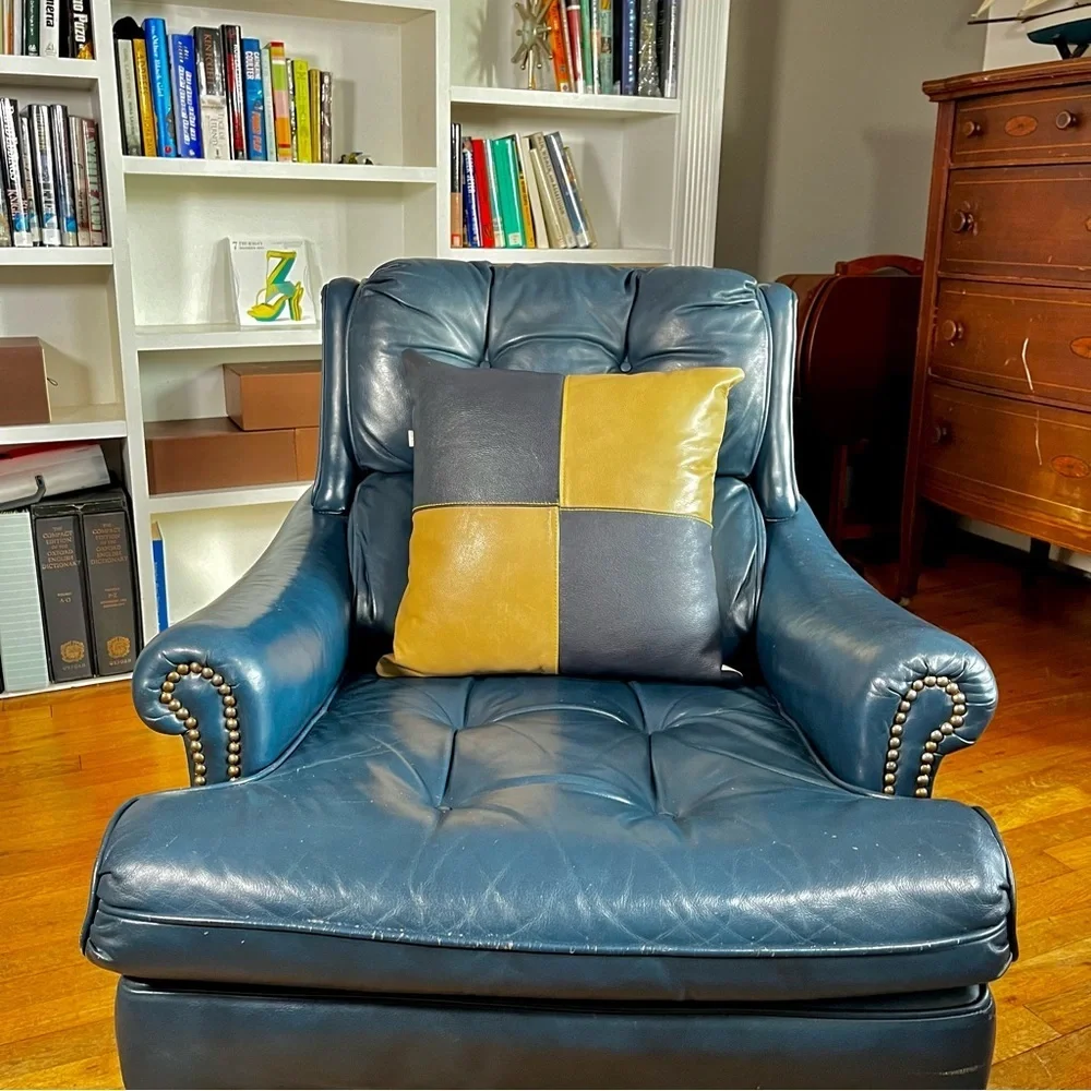 NEW Real Leather Luxury Pillow Cover (Insert not Include ).Size 18x18.