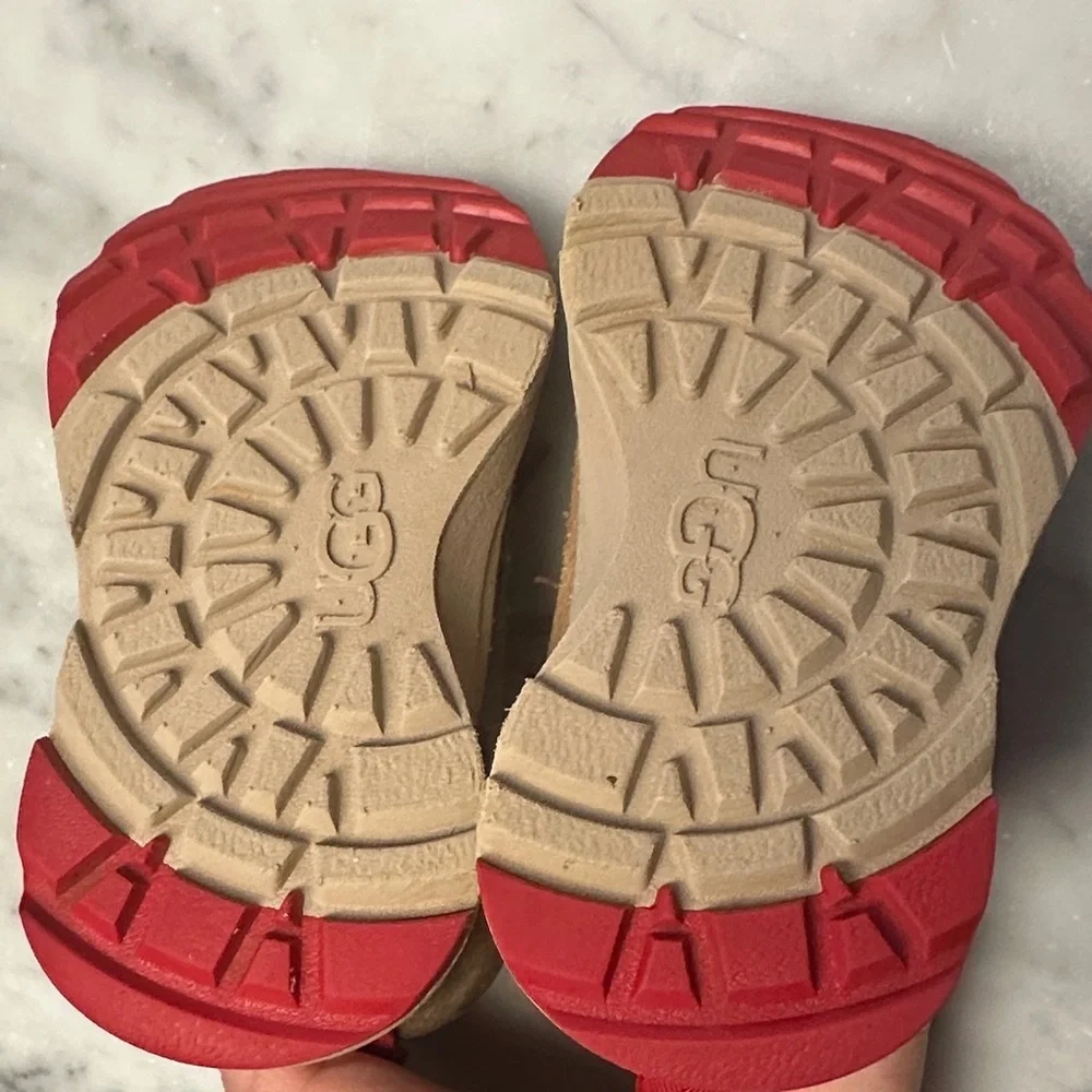 UGG stylish durable