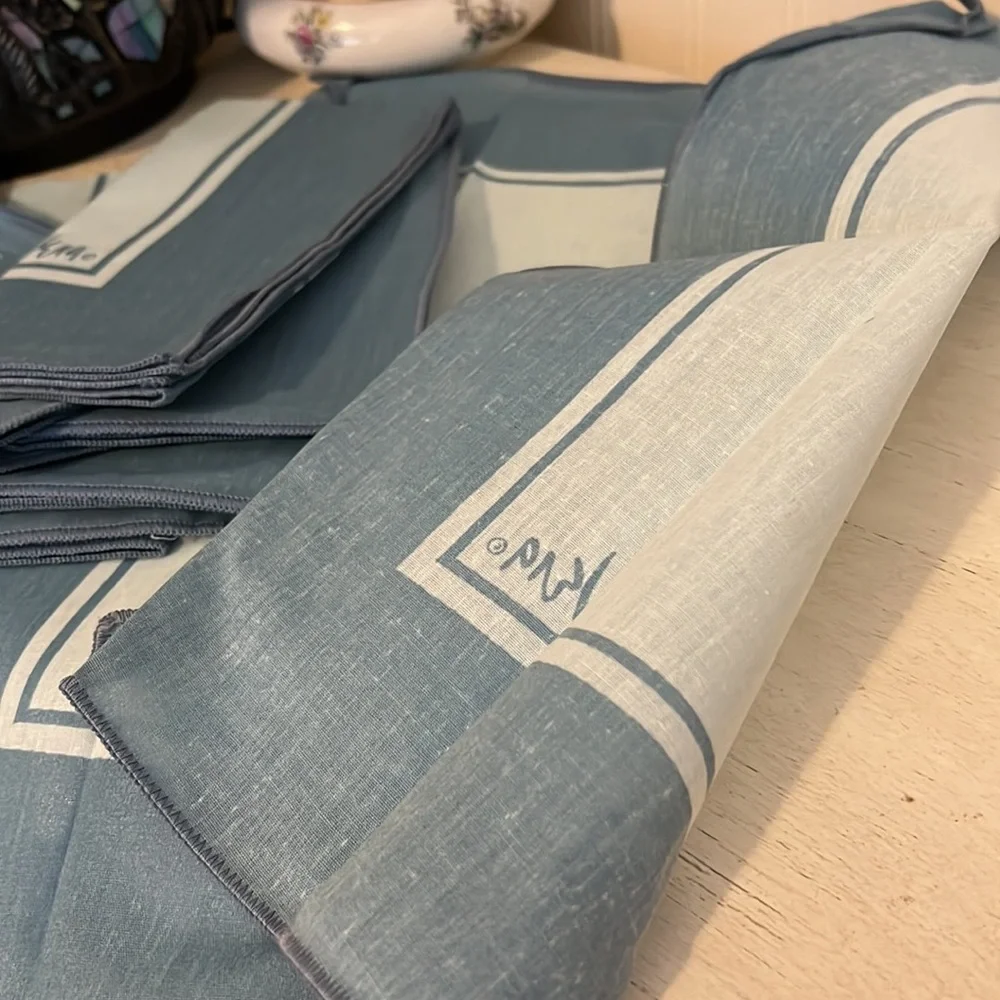 Set of 5 Vintage Vera Neumann blue pattern table napkins 16” square