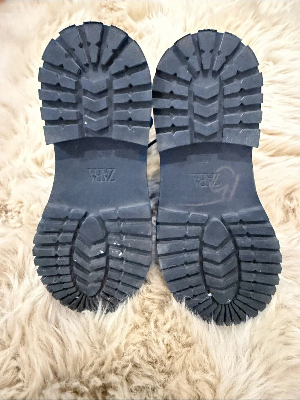 Zara sleek black