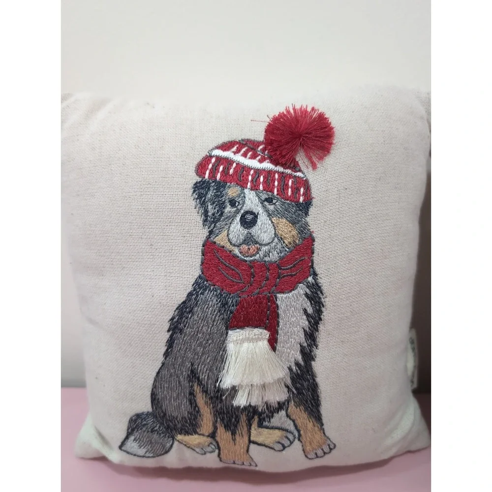 Cozy Shop‎ Pair Of Embroidered Holiday Dog Pillows Each 9 x 10