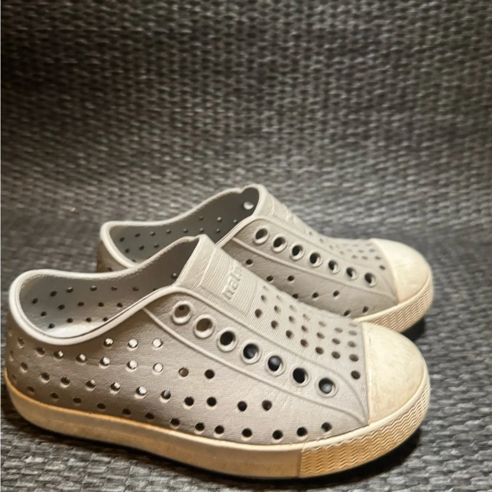 Native breathable lightweight