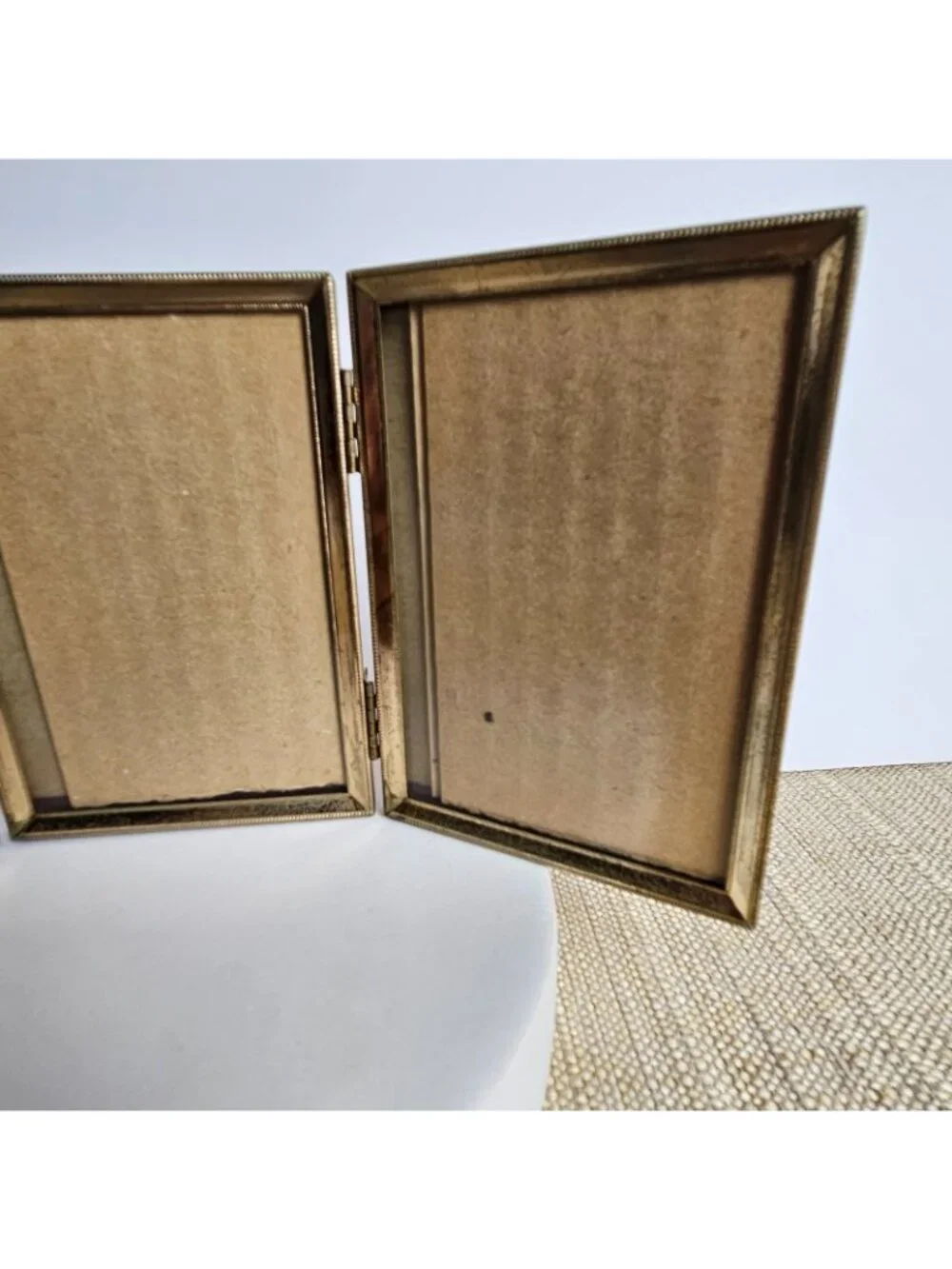 Vintage Triple Picture Frame 3x5 Gold Tone Metal Folding Photo Frame Matte Glass